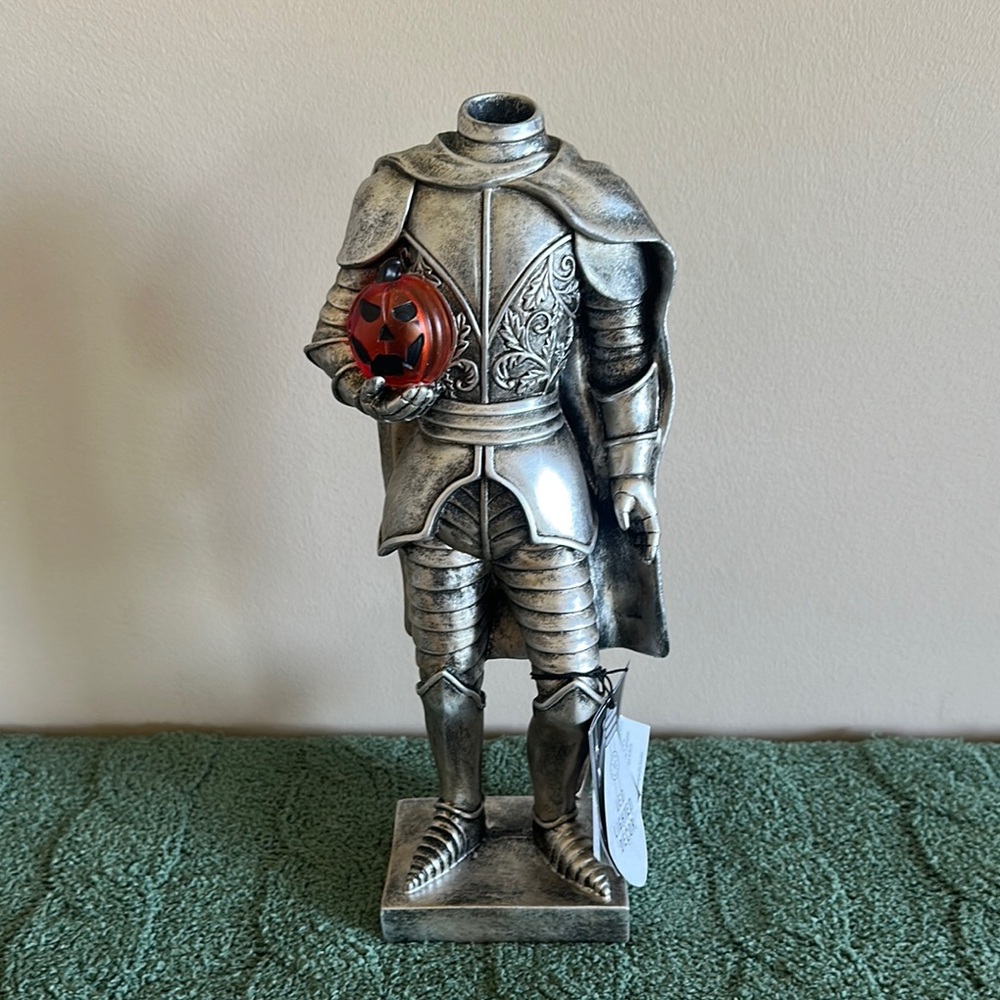 Martha Stewart Halloween 🎃 Headless Knight Soldier Pumpkin NEW!